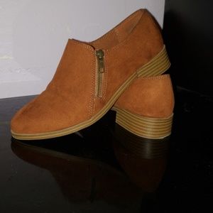 American Eagle shoes